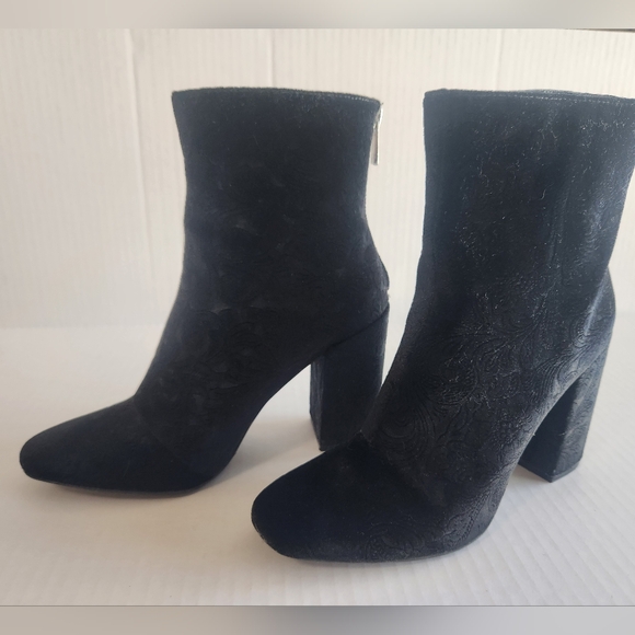 Jessica Simpson Black Velvet Floral Chunky Heel Back Zip Boots Size 8 - Picture 5 of 7
